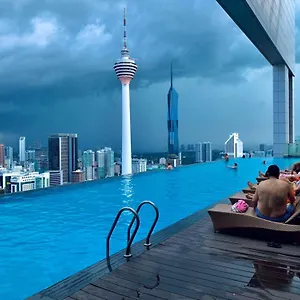 The Platinum Klcc By Sky Pool Appartamento